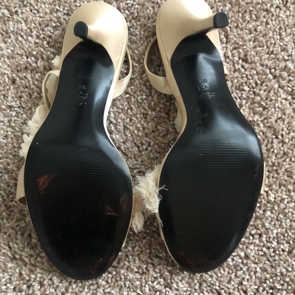 Moda Spana Heels - Picture 7 of 8
